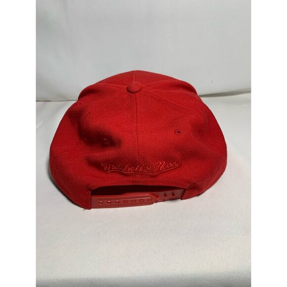 Chicago Bulls Red Black Mitchell & Ness Nostalgia adjustable men's snap ballcap - Picture 4 of 9